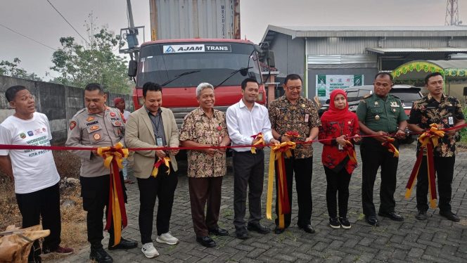 
					Pengrajin Akar Jati Blora Tembus Pasar Dunia, Dindagkop UKM: Bukti UMKM Mampu Bersaing Global