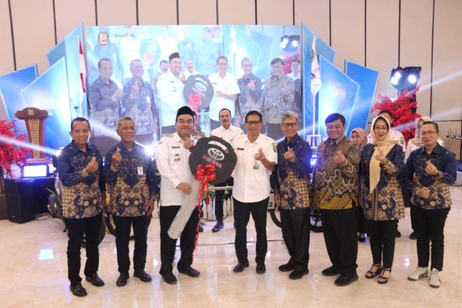 
					Bupati Arief Rohman Bangga, BPR BKK Blora Buktikan Kelasnya sebagai TOP BUMD Bintang 4 ‎