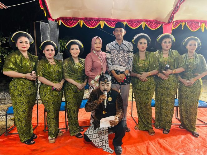 
					Sedekah Bumi Desa Gandu Berlangsung Meriah, Warga Antusias Saksikan Tayub ‎