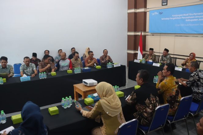 
					Pemkab Blora Studi Referensi ke Perumda Tirta Kencana Jombang, Pelajari Tata Kelola dan Inovasi Layanan Air Minum