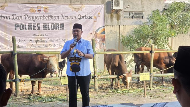 
					Polres Blora Gelar Sholat Idul Adha 1447 H, Salurkan Hewan Kurban untuk Warga ‎