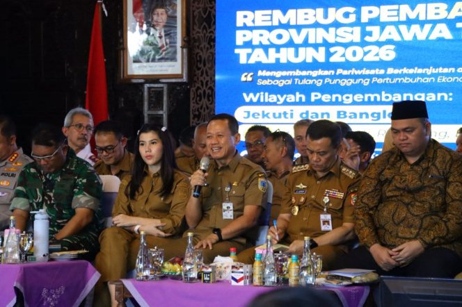 
					Rembug Pembangunan Jateng 2026, Kepala Daerah Jekuti Banglor Perkuat Sinergi Investasi dan Pariwisata ‎