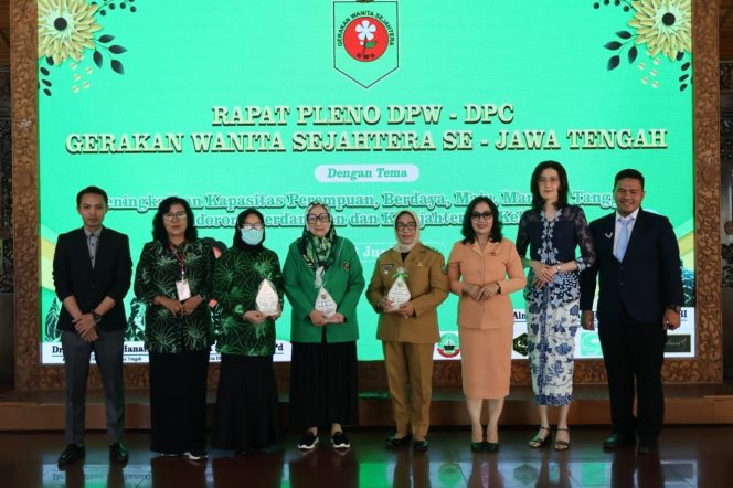
					Blora Jadi Tuan Rumah Rapat Pleno GWS Se-Jawa Tengah, Dorong Pemberdayaan Perempuan dan UMKM ‎