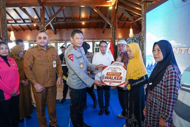 
					Polda Jateng Layani Hampir Seribu Warga dalam Puncak Bakti Kesehatan Hari Bhayangkara ke-80