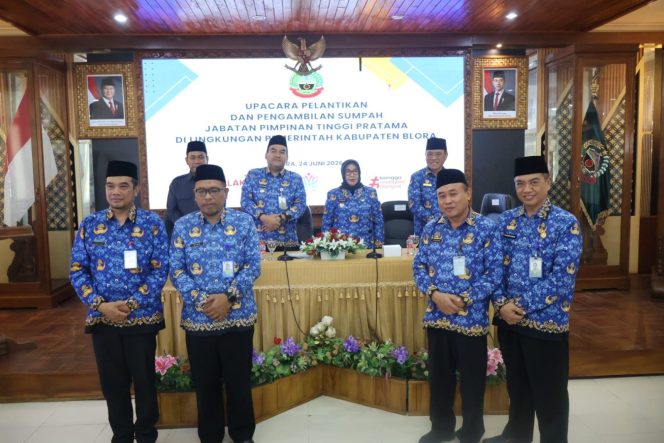 
					Bupati Blora Lantik Empat Pejabat Pimpinan Tinggi Pratama, Dorong Percepatan Pembangunan dan Pelayanan Publik