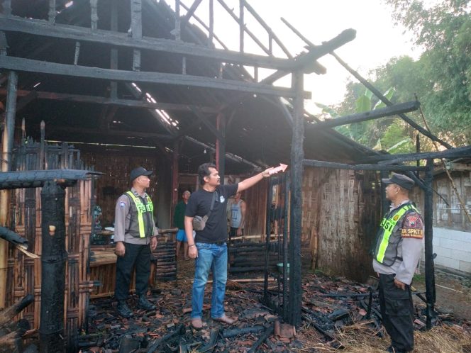 
					Diduga Akibat Bakar Sampah, Rumah dan Kandang Warga Sembongin Ludes Terbakar
