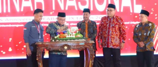 
					Mendikdasmen Apresiasi Program Beasiswa Rembang, Dukung Target Satu Desa Satu Sarjana
