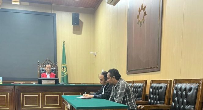 
					Jejak Ban di Jalan Cor Jadi Sorotan, Video Sidang Agus Palon Ungkap Perbedaan Fakta