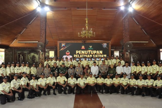 
					Kakorbinmas Baharkam Polri Tutup Diklat Satpam Gada Pratama di Blora, Wabup: Tingkatkan SDM dan Profesionalisme Satpam ‎
