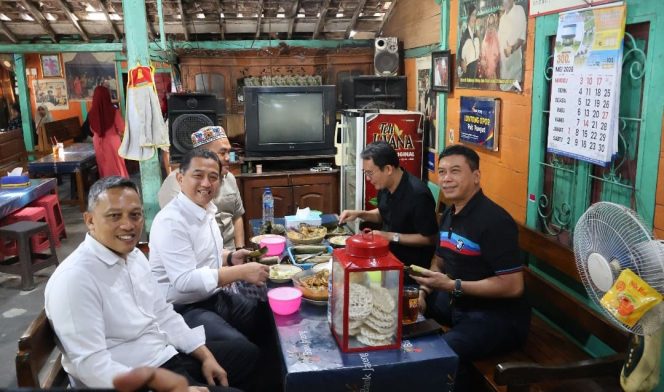 
					Bupati Arief Kenalkan Lontong Opor Pak Pangat kepada Sekjen ESDM, Diplomasi Kuliner untuk Angkat UMKM Blora