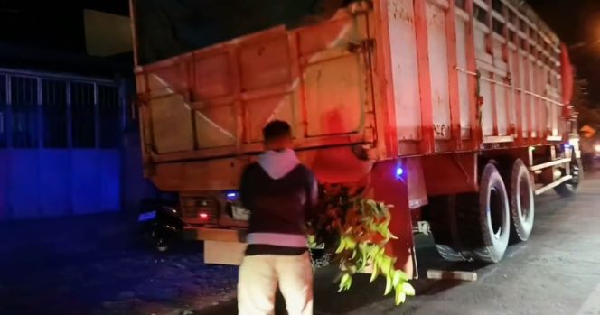 
					Mahasiswa 22 Tahun Terluka Parah Usai Tabrak Truk Mogok di Jalur Blora–Kunduran