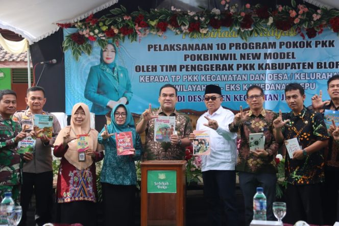 
					Bupati Blora Dorong PKK Kembangkan Ayam Kampung, Siapkan Dukungan CSR untuk Keluarga Kurang Mampu ‎