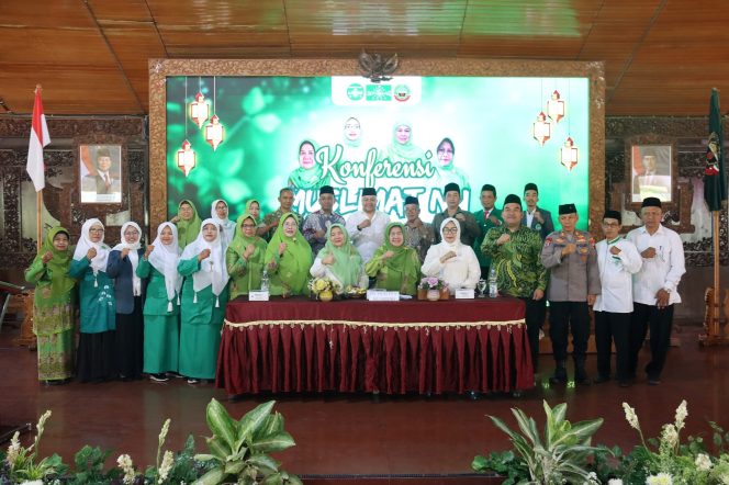 
					Lebih dari Sekadar Dakwah, Bupati Tantang Muslimat NU Blora Kembangkan Pertanian Organik dan Ayam Kampung