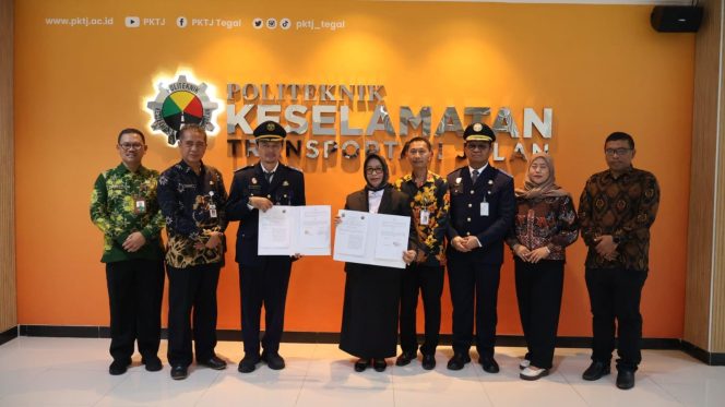 
					Blora Gandeng PKTJ Tegal Siapkan SDM Transportasi Darat Profesional ‎