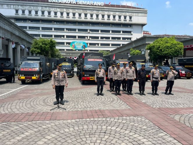 
					Polrestabes Semarang Siapkan Personel Gabungan Kawal Penyampaian Aspirasi ‎