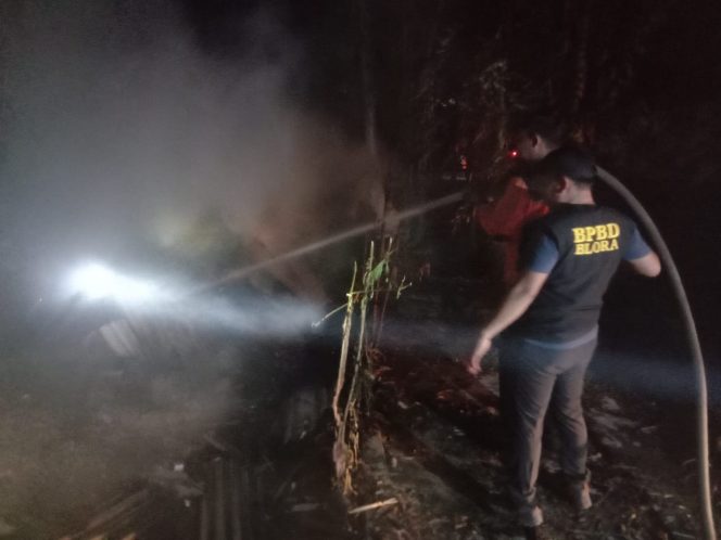 
					Kandang Ayam Terbakar di Kunduran, 30 Ribu Ayam dan Sejumlah Peralatan Ludes, Kerugian Rp1,8 Miliar