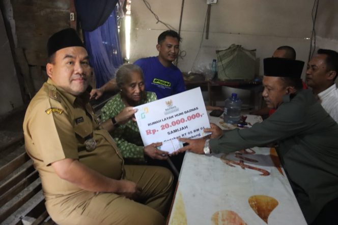 
					Viral Rumah Mbah Samijah di Sambong Blora, Bupati Arief Turun Langsung dan Beri Bantuan