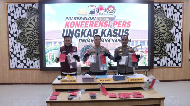 
					Polres Blora Bongkar Lima Kasus Narkoba, 8 Tersangka Ditangkap, Sabu 66,72 Gram Disita