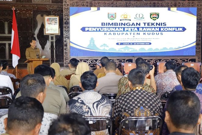 
					Bupati Kudus Minta Pemetaan Rawan Konflik Diperkuat, Warga Diimbau Bijak Bermedia Sosial