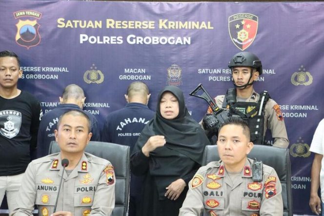 
					Dua Pria Asal Purwodadi Bunuh Terapis Pijat karena Utang Judi