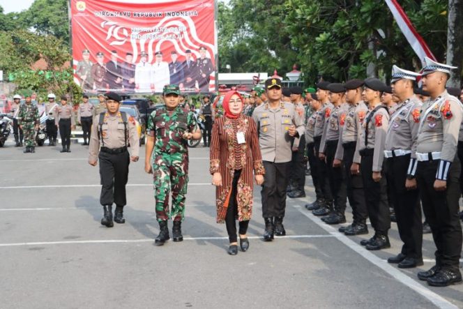 
					Apel Gelar Pasukan Persiapkan Pengamanan Pilkada Serentak 2024 di Grobogan