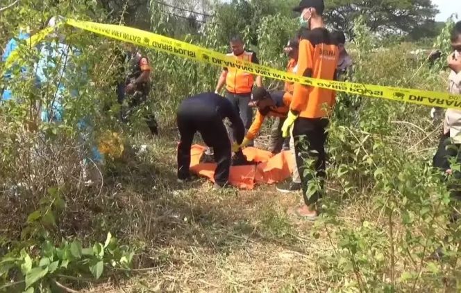 
					Mayat Tinggal Tulang Belulang Ditemukan di Lahan Kosong Kudus, Polisi Lakukan Penyelidikan