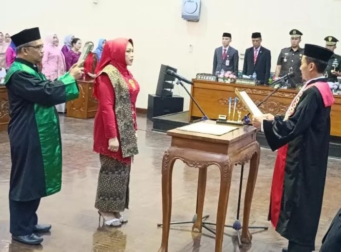 
					Lusia Indah Artani Resmi Menjabat Ketua DPRD Grobogan 2024-2029