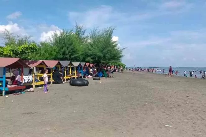 
					Pemkot Semarang Siapkan Pantai Tirang Jadi Area Publik, Akses Jalan Masih Menjadi Kendala