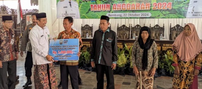 
					3.680 Buruh Tani Tembakau di Rembang Terima BLT DBHCHT