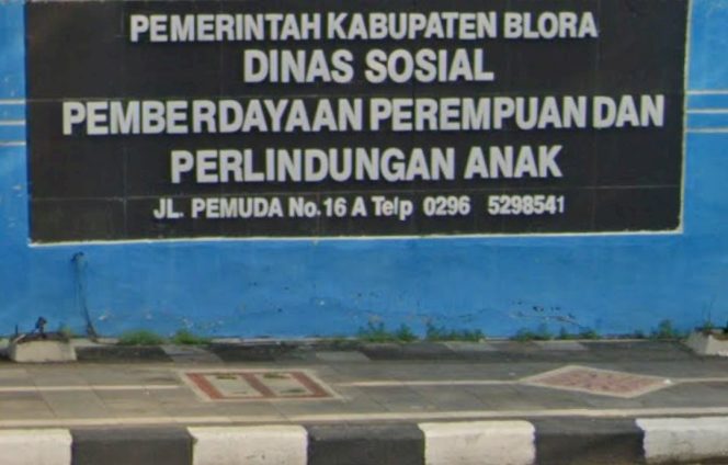 
					Dinsos Blora Perluas Program Kewirausahaan untuk Kurangi Kemiskinan dan Berdayakan Masyarakat Rentan