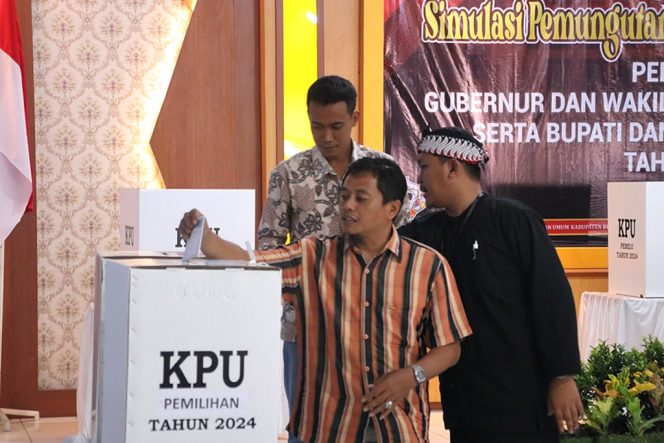 
					KPU Blora Gelar Simulasi Pemungutan dan Penghitungan Suara, Persiapan Matang untuk Pilkada 2024