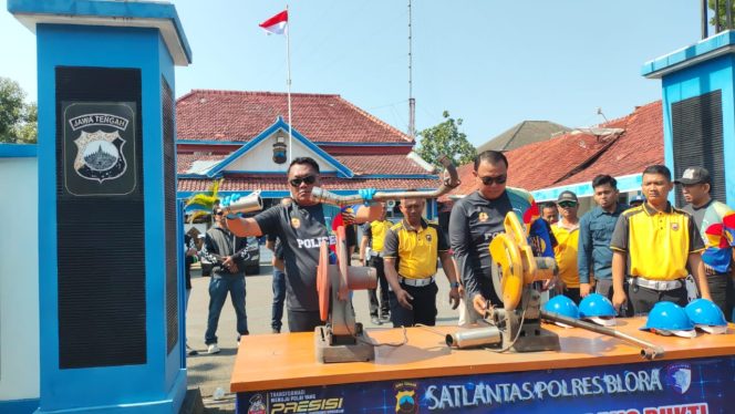 
					Polres Blora Musnahkan 278 Knalpot Brong, Antisipasi Keamanan Jelang Pilkada