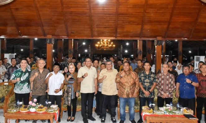 
					Wamentan Gelar Sarasehan dengan Kepala Desa se-Kabupaten Grobogan untuk Perkuat Ketahanan Pangan