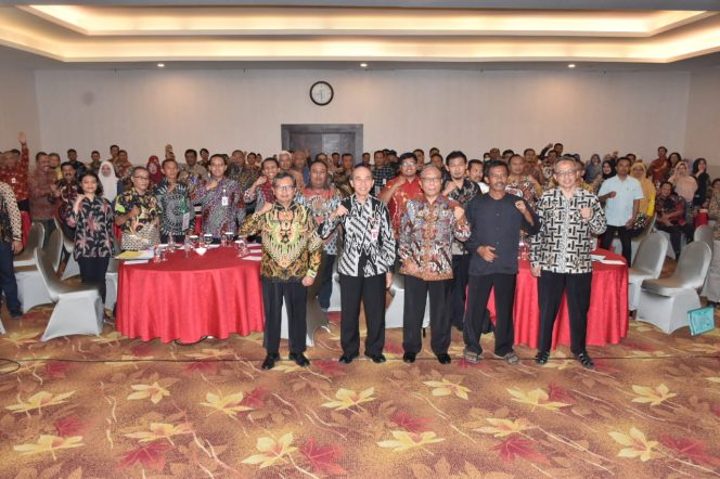 
					Sekda Grobogan Buka Rakor Pengawasan Semester II Tahun 2024 di Magelang