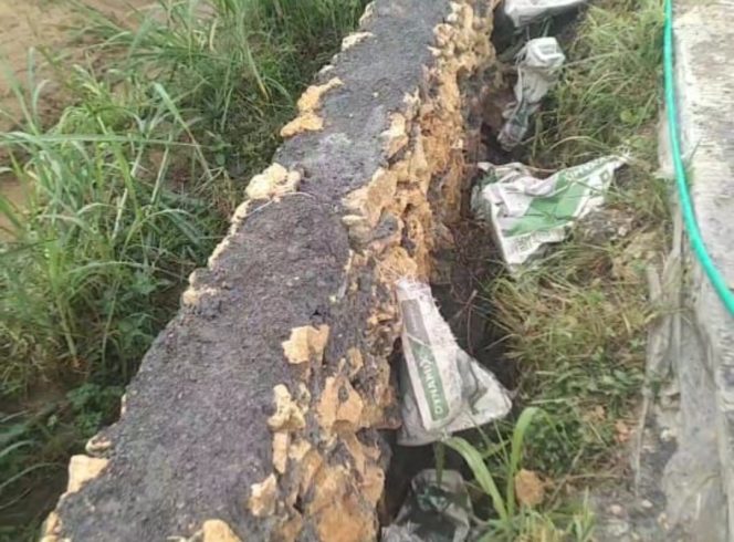 
					Kegiatan Banprov di Desa Kedungbacin Diduga Tak Sesuai Spek dan RAB