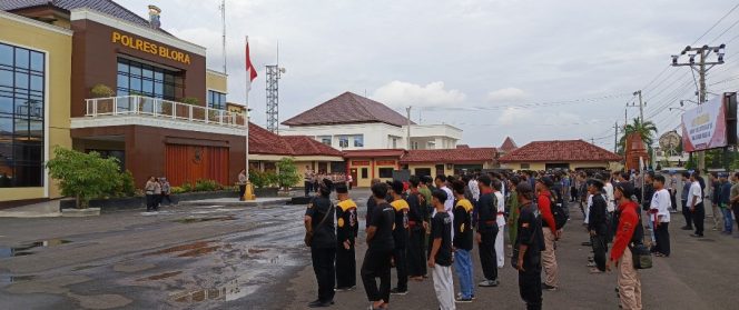 
					Polres Blora Gandeng Perguruan Silat dalam Apel Pengamanan Malam Tahun Baru 2025