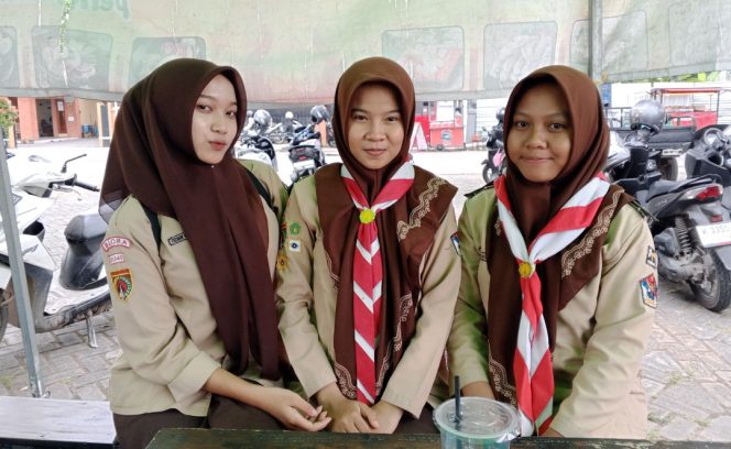 
					Menaklukkan Puncak: Kisah Juan dan Refi, Pendaki Muda dari Blora
