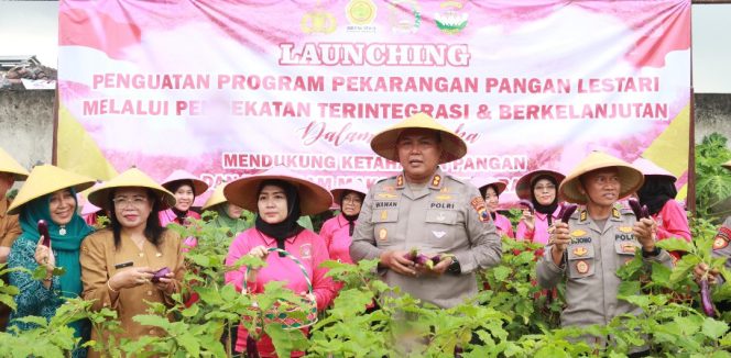 
					Polres Blora Dukung Ketahanan Pangan, Kapolres Ikuti Launching Serentak Program Pekarangan Pangan Lestari