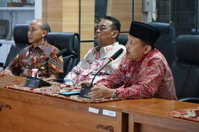 
					Investor China Lirik Grobogan, Siap Dirikan Pabrik Pohon Natal