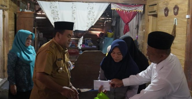 
					Bupati Blora Kunjungi Rumah Duka Muslikin, Minta Baznas Dampingi Pendidikan Putrinya