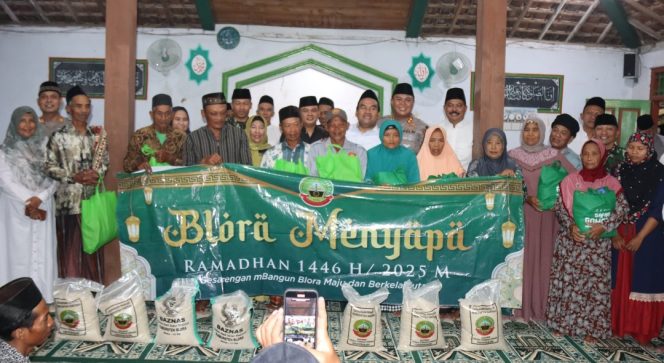 
					Bupati Blora Tutup Safari Ramadan di Kawengan, Umumkan Pembangunan Jalan Rp3 Miliar