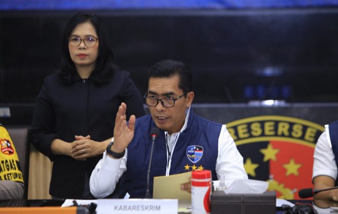 
					Bareskrim Polri Selidiki Teror Kepala Babi dan Bangkai Tikus ke Kantor Tempo