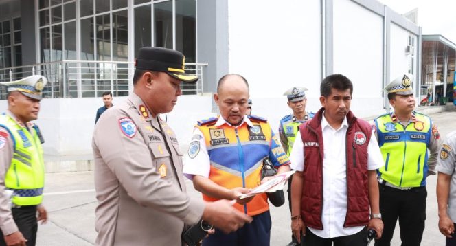 
					Kapolres Blora Tinjau Ramcheck di Terminal Cepu, Ingatkan Driver Bus Jaga Keselamatan