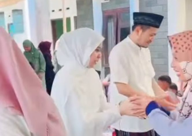 
					Open House Wakil Ketua DPRD Blora Siswanto Berlangsung Meriah, Warga Sambongrejo Antusias Hadir