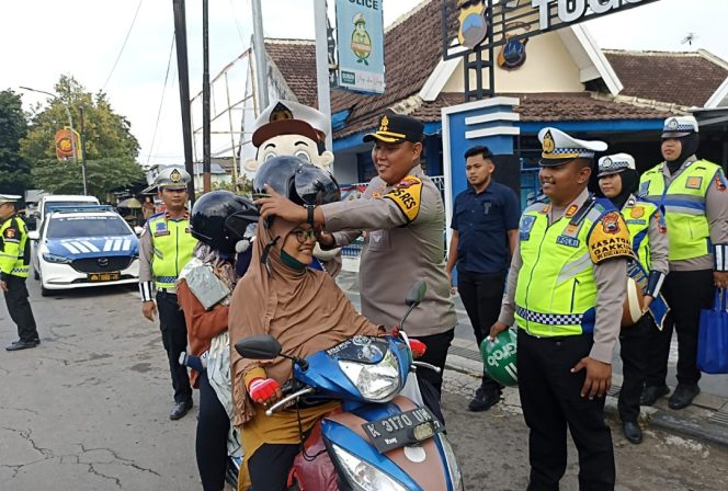 
					Satlantas Polres Blora Gencarkan Edukasi Keselamatan Berlalu Lintas Sejak Usia Dini