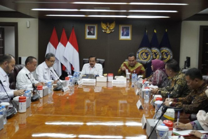 
					Pemkab Blora Matangkan Pendirian Kantor Imigrasi Kelas I TPI, Bupati Arief Audiensi dengan Menteri Imipas