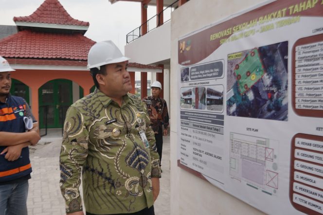 
					Sidak Pembangunan Sekolah Rakyat