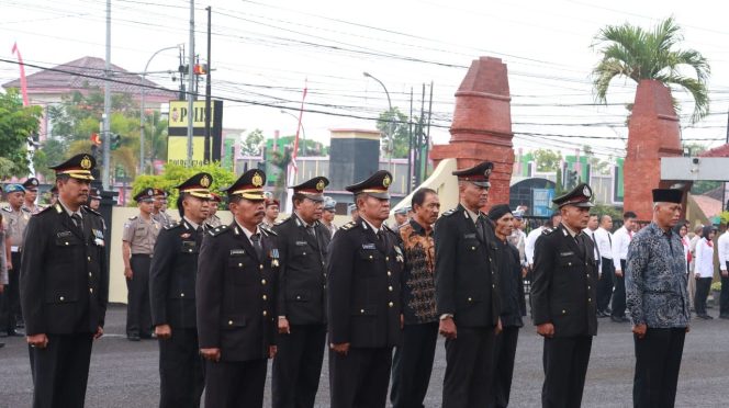 
					Upacara Kenaikan Pangkat dan Wisuda Purnawirawan Polres Blora, Apresiasi Pengabdian Polri Periode 1 Juli 2025