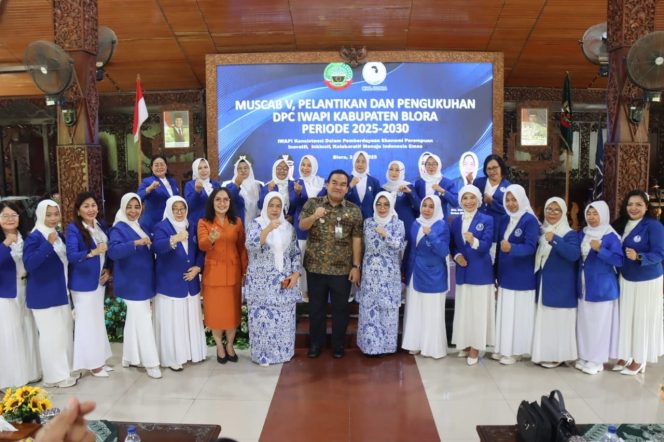 
					DPC IWAPI Blora Periode 2025–2030 Resmi Dikukuhkan, Bupati Ajak Majukan UMKM dan Perekonomian Daerah