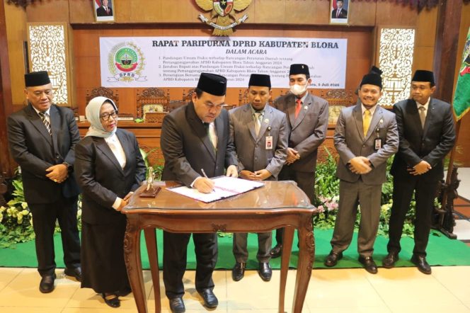 
					DPRD Blora Setujui Dua Raperda Strategis, Bupati Apresiasi Sinergi Eksekutif dan Legislatif